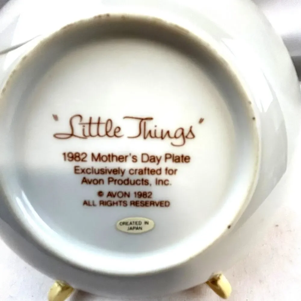 SKU 2154 Vintage 1982 Avon Mother's Day Plate 